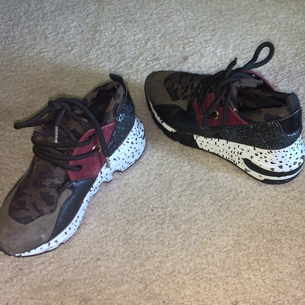 Steve Madden sneakers